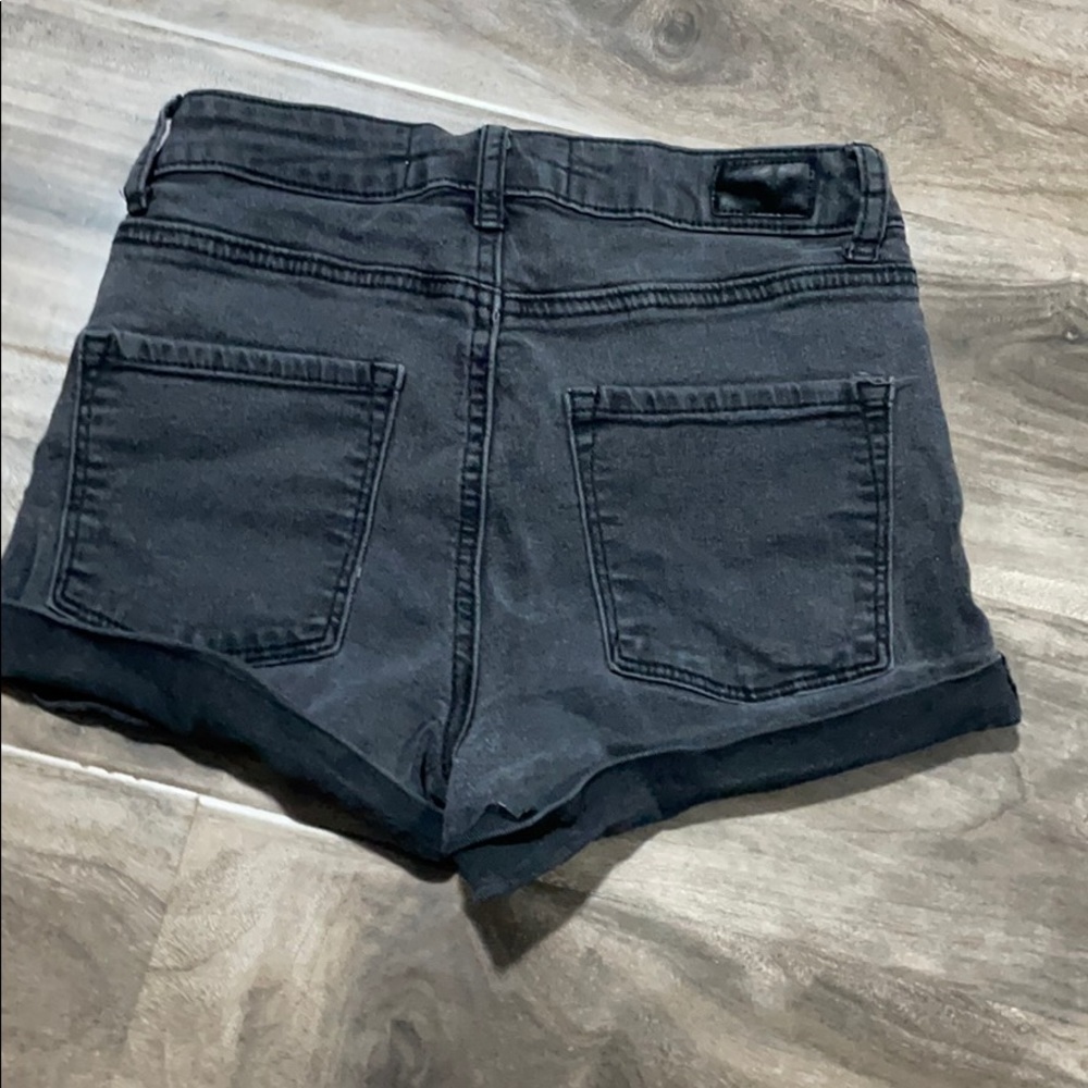 Shorts - Picture 2 of 3